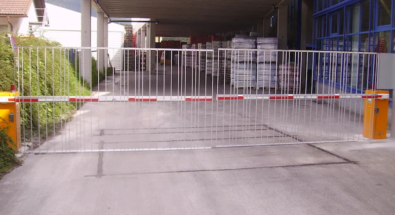 Schrankenanlage an einer Zufahrt